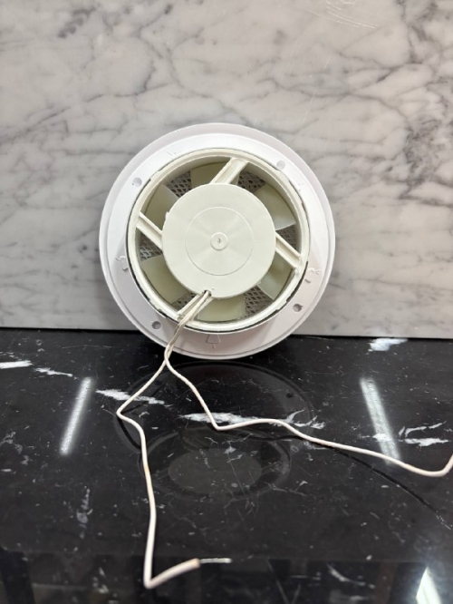 Диффузор на магнитах с вентилятором ТД100 белый цветочный орнамент 100 мм